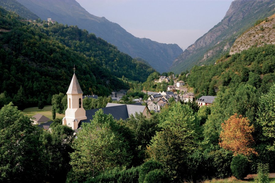 Vue générale de Gèdre. PHOVOIR