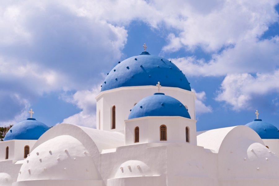 L'église orthodoxe Timiou Stavro de Perissa. Michael Warwick - Shutterstock.com