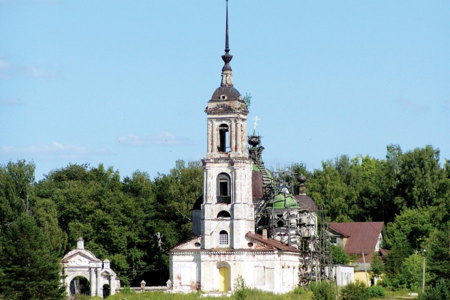 Église le long de la Volga. Stéphan SZEREMETA