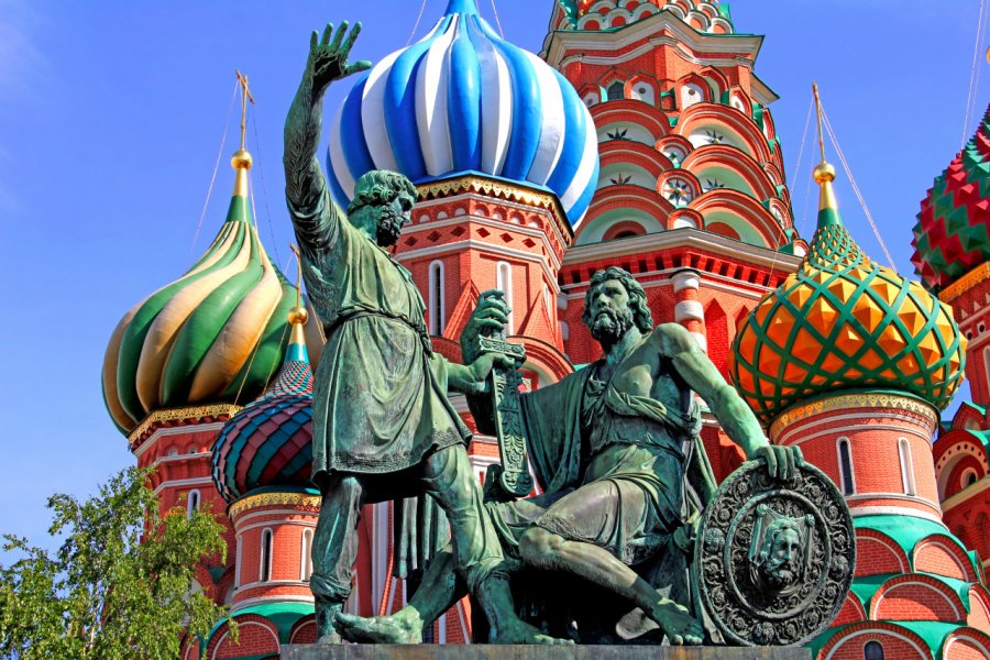 Monument à Minin et Pozharsky sur la Place Rouge. Flash-ka / Shutterstock.com