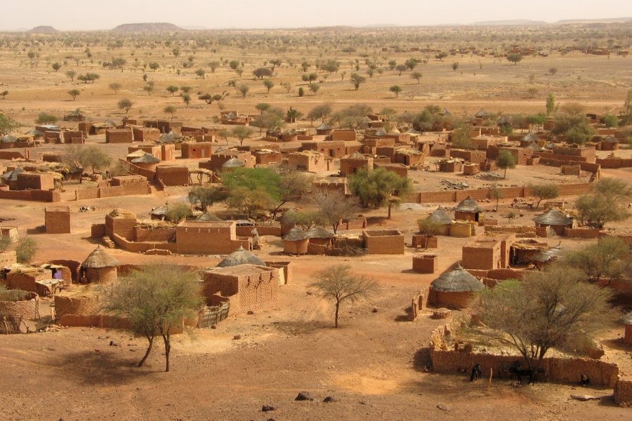 Le village de Bani, Sahel. Denis Cordier - Fotolia