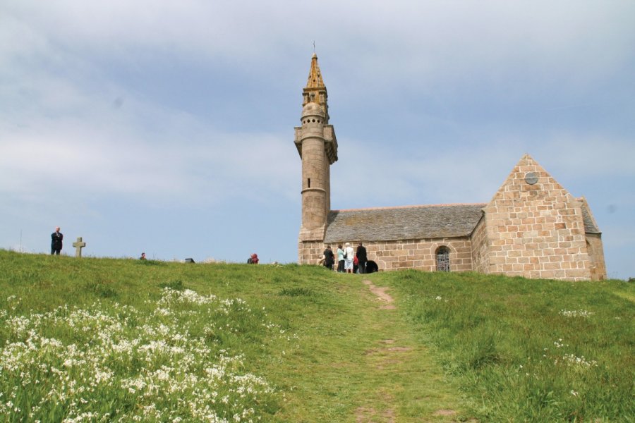 Chapelle Notre-Dame, située au sommet de l'île Callot, à Carantec. Stéphan SZEREMETA