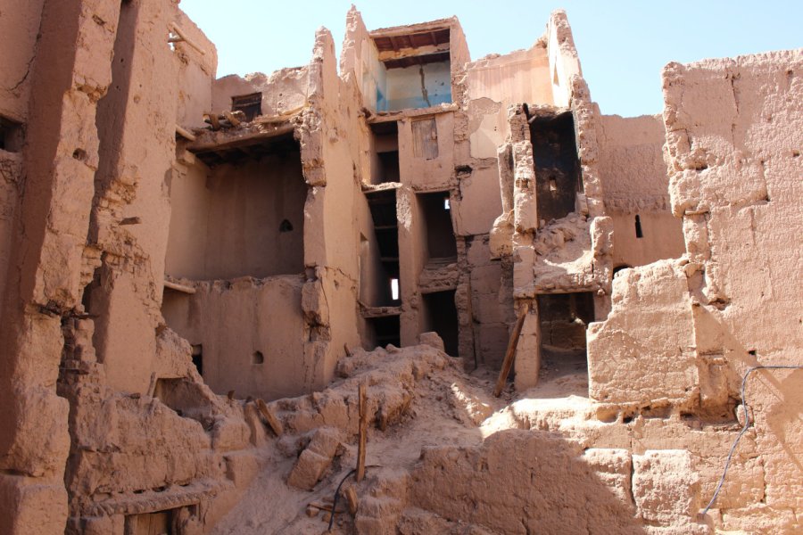 Asrir. Moroccan Nature Desert - Shutterstock.com