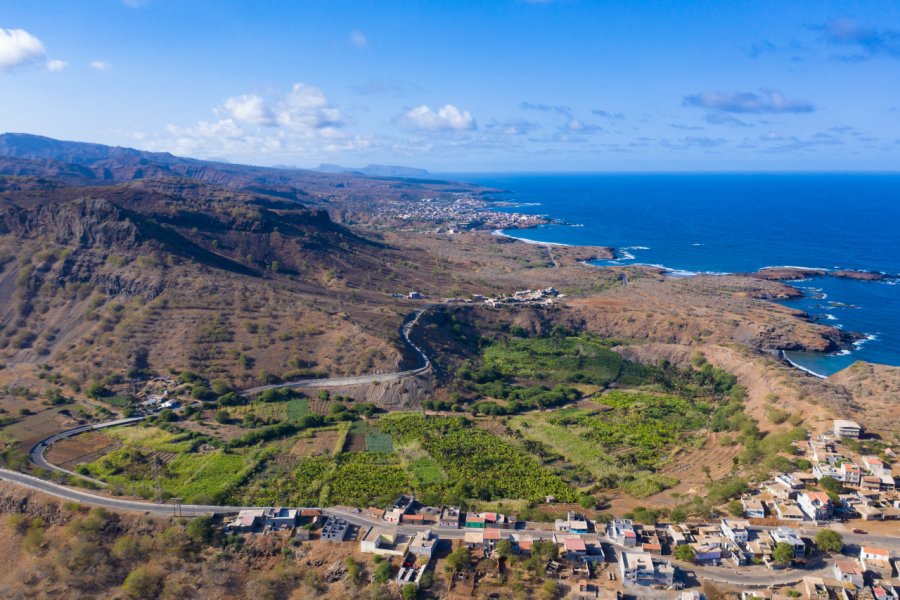 Baie de Calheta-São Miguel. Samuel Borges Photography - Shutterstock.com