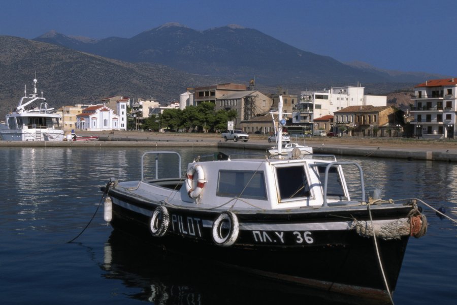 Itea et la chaîne du mont Parnasse. Author's Image