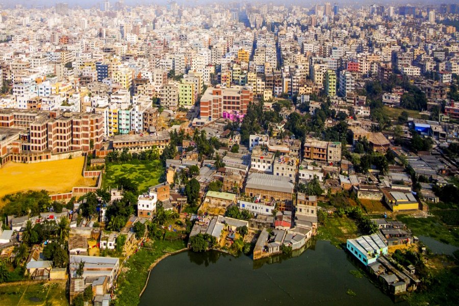 Vue aérienne de Dhaka, capitale du Bangladesh. Jorg Hackemann - Shutterstock.com