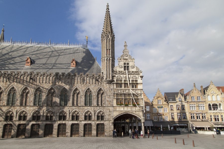 La ville d'Ypres. Santi Rodríguez / Adobe Stock