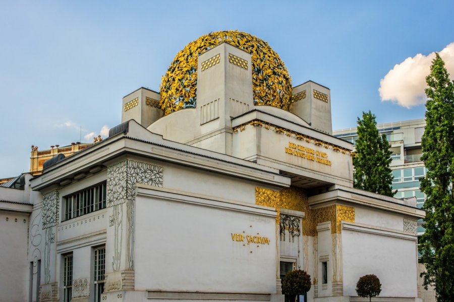 Le Palais de la Sécession. shutterstock - Kiev.Victor