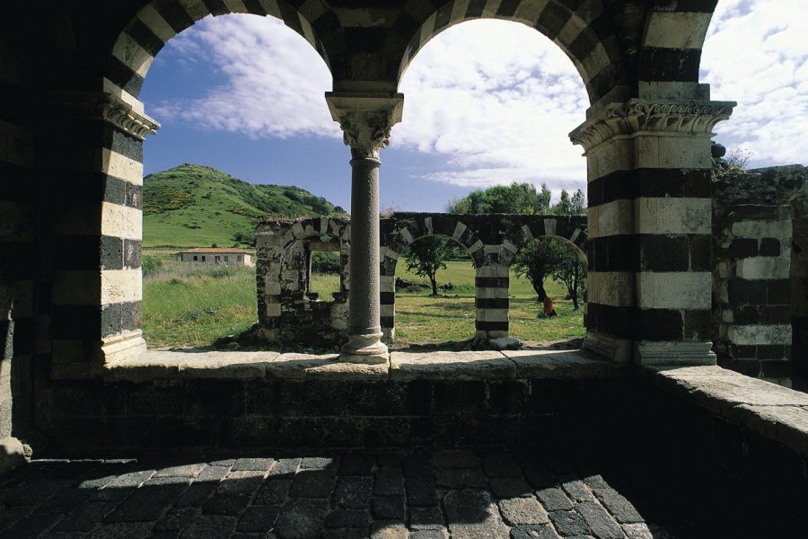 Église de la Santissima Trinita di Saccargia. Hugo Canabi - Iconotec