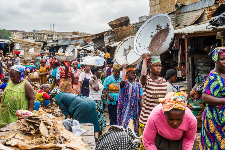 Marché à Accra. Anton_Ivanov - Shutterstock.com