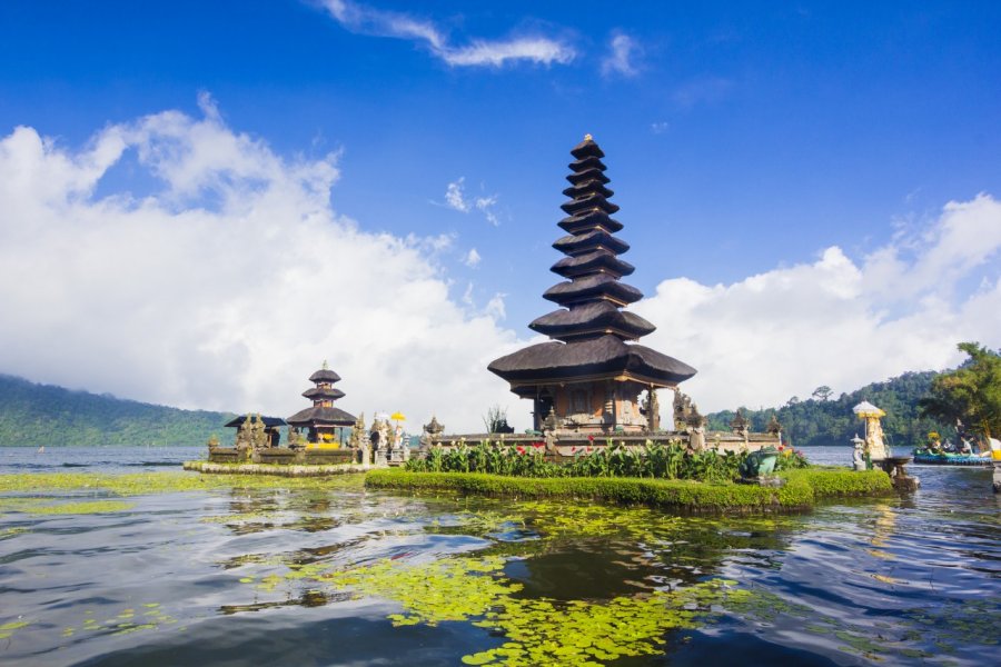 Pura Ulun Danu Bratan temple. Happystock / Shutterstock.com