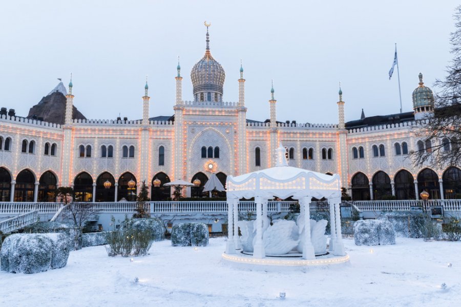 Les jardins de Tivoli sous la neige. Vlad Andrei Nica - Shutterstock.com