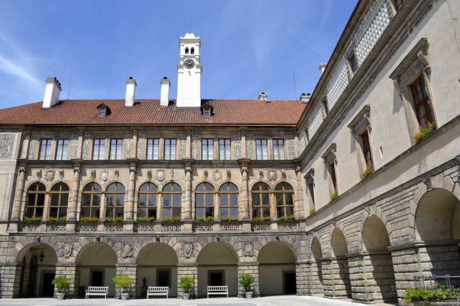 Château de Nelahozeves. Louiza - Shutterstock.com