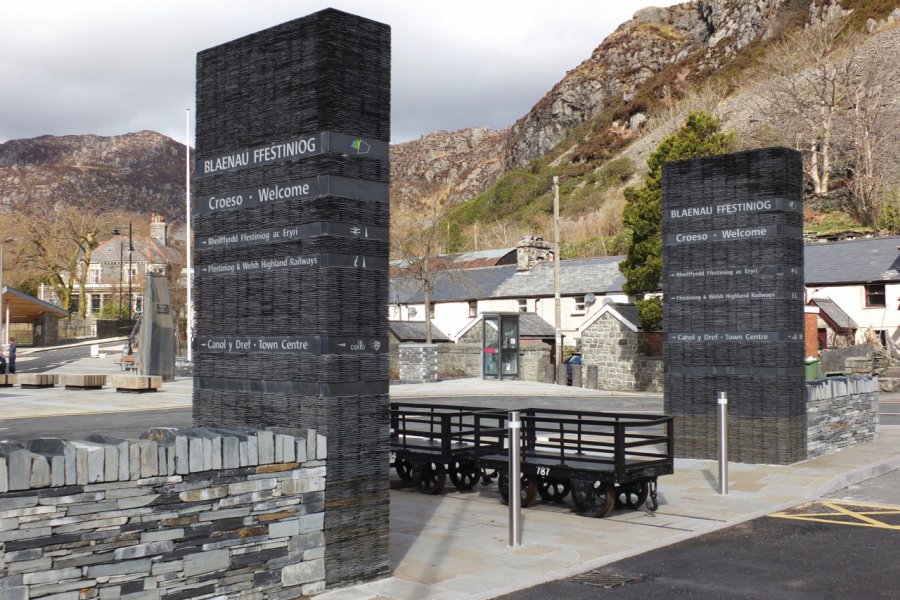 Sculptures d'ardoise célébrant Blaenau Ffestiniog. Muriel PARENT