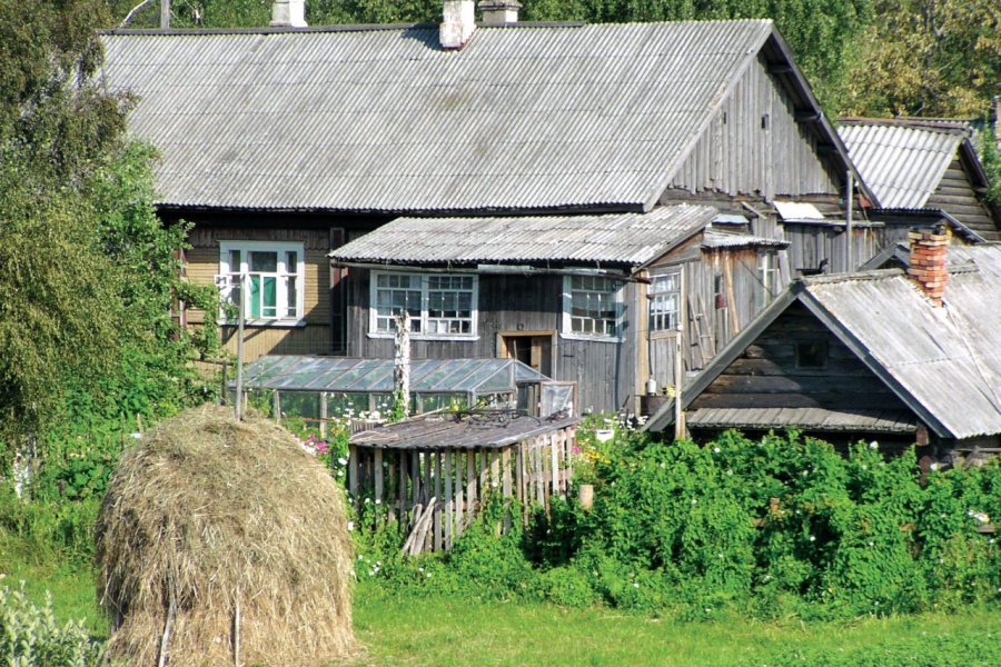 Habitations le long du Svir. Stéphan SZEREMETA