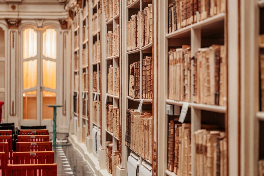 Intérieur de la bibliothèque de Cagliari. Sabino Parente - Shutterstock.com