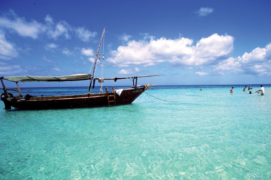 Pirogue à Mombasa Kenya Tourist Board