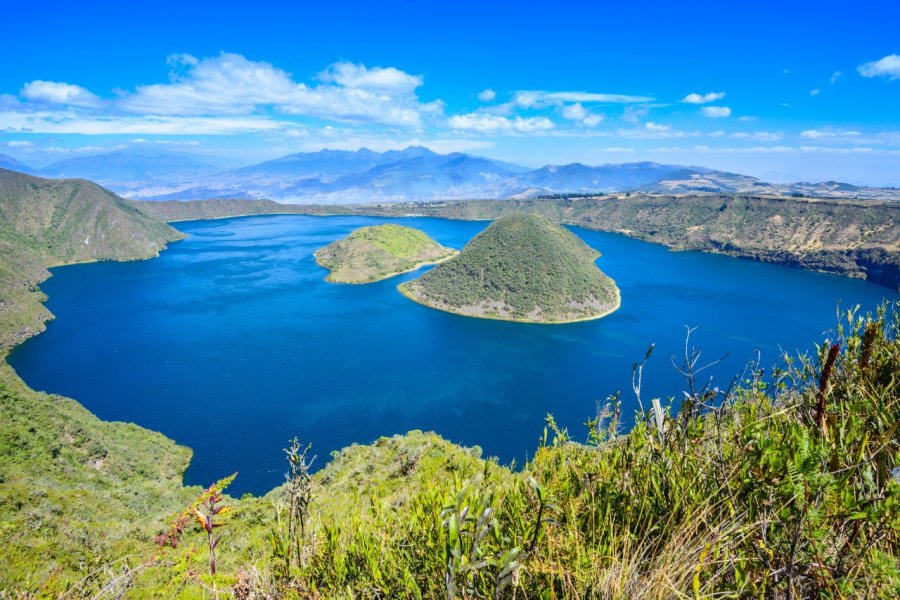 La Laguna Cuichoca. Noradoa - Shutterstock.com