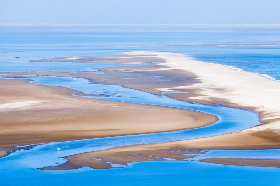 Sandwich Harbour. Marcin Sylwia Ciesielski - Shutterstock.com