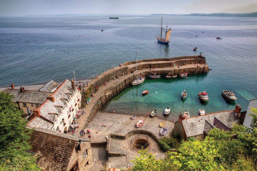 Clovelly. RolfSt - iStockphoto