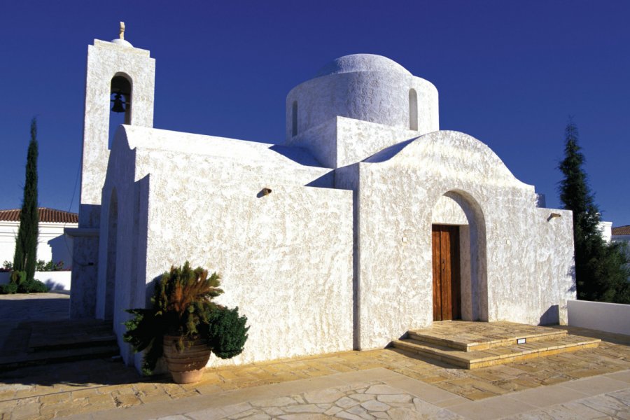 Église néo-byzantine, Polis. Tom Pepeira- Iconotec