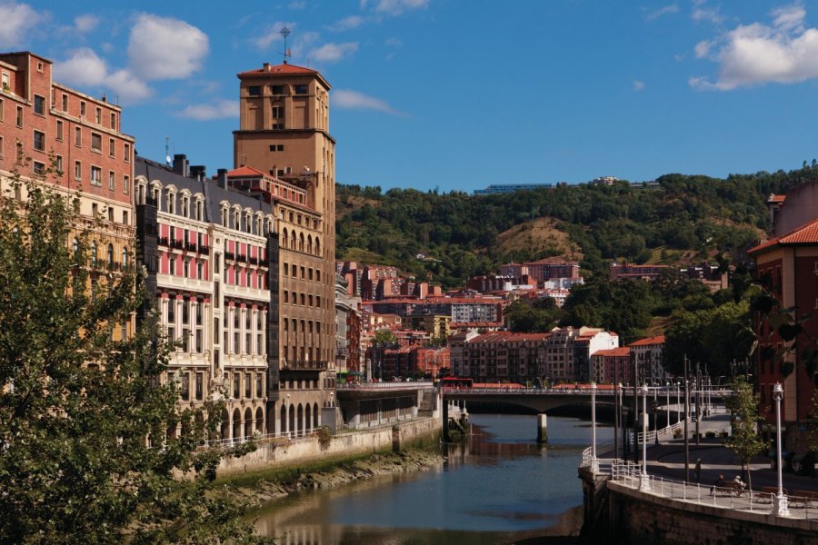 Les berges du Nervión. Philippe GUERSAN - Author's Image