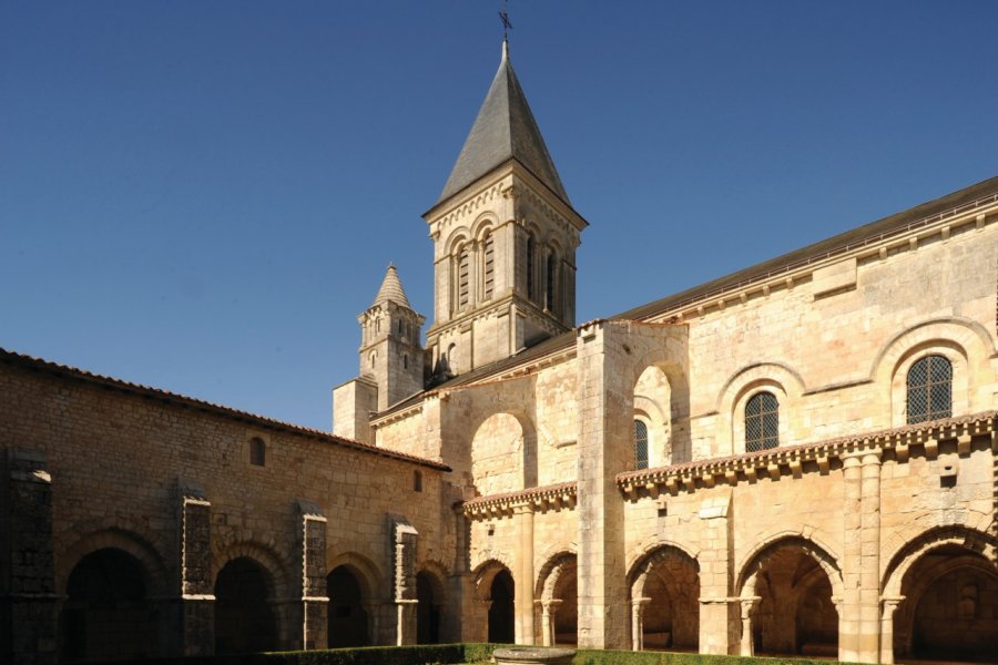 Abbaye Nieul-sur-l'Autise. Patrick Durandet