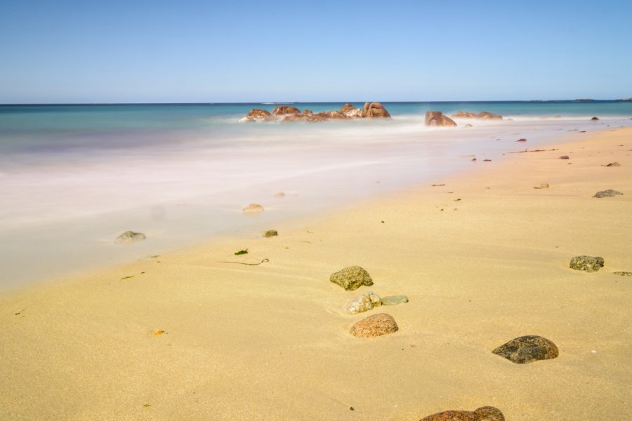 Plage de Herm. Elke Kohler - Shutterstock.com