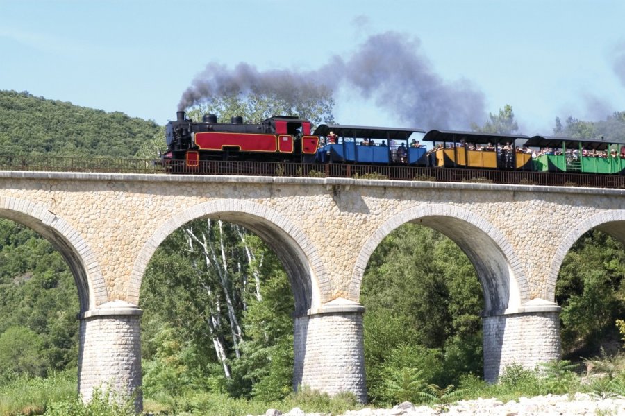 Le train à vapeur des Cévennes Gilles Paire - Fotolia