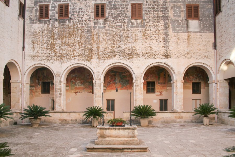 Basilique Sainte-Catherine d'Alexandrie. lauravr - Shutterstock.com