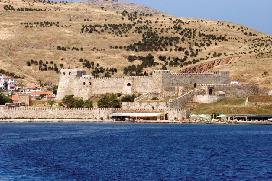 Fort de Tenedos à Bozcaada. 79mtk - iStockphoto