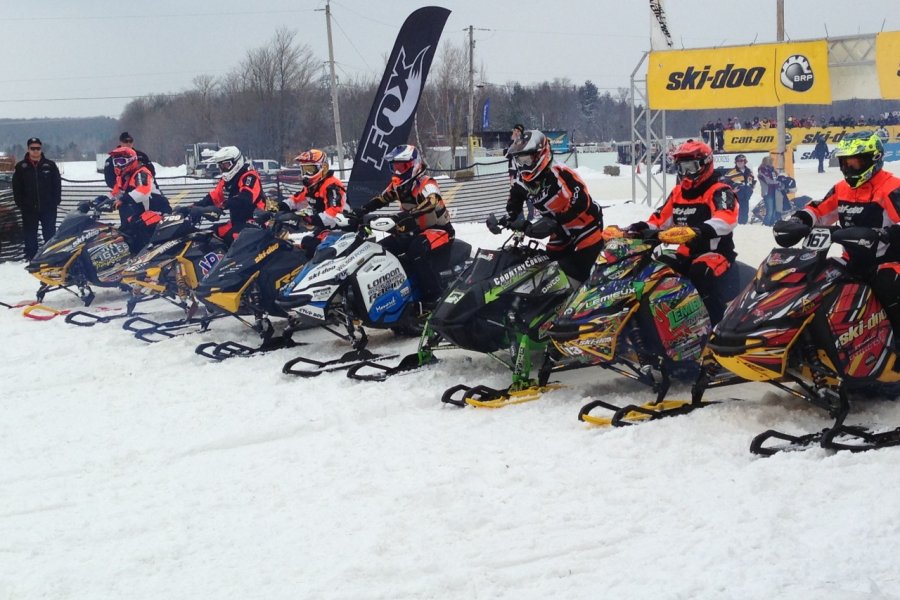 Grand Prix Ski-Doo de Valcourt - compétition de snowcross. Valérie FORTIER