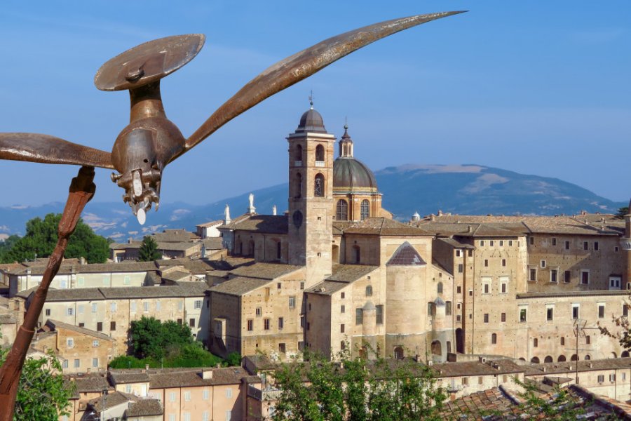 Vue sur Urbino depuis la fortereese d'Albornoz. Veniamin Kraskov - Shutterstock.com
