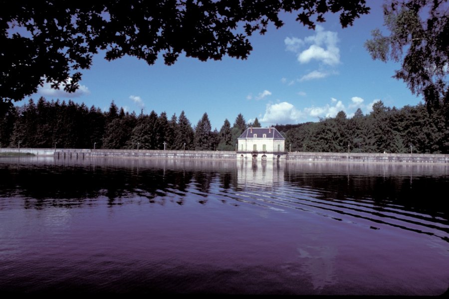 Lac et barrage des Settons Alamer - Iconotec