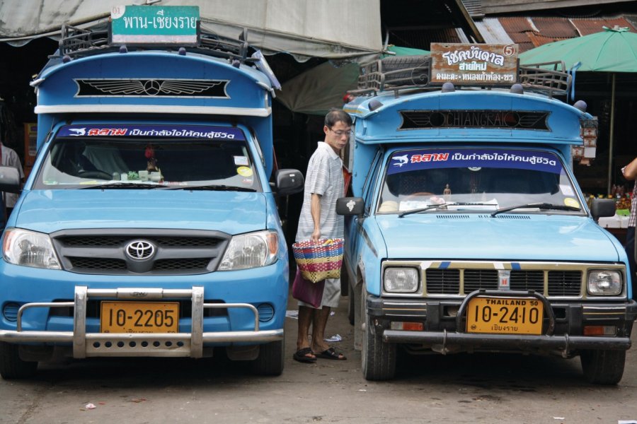 Taxis aux abords du marché central de Chiang Rai. Jérôme BOUCHAUD