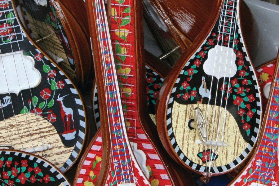 Bouzoukis. (© BDphoto - iStockphoto.com))