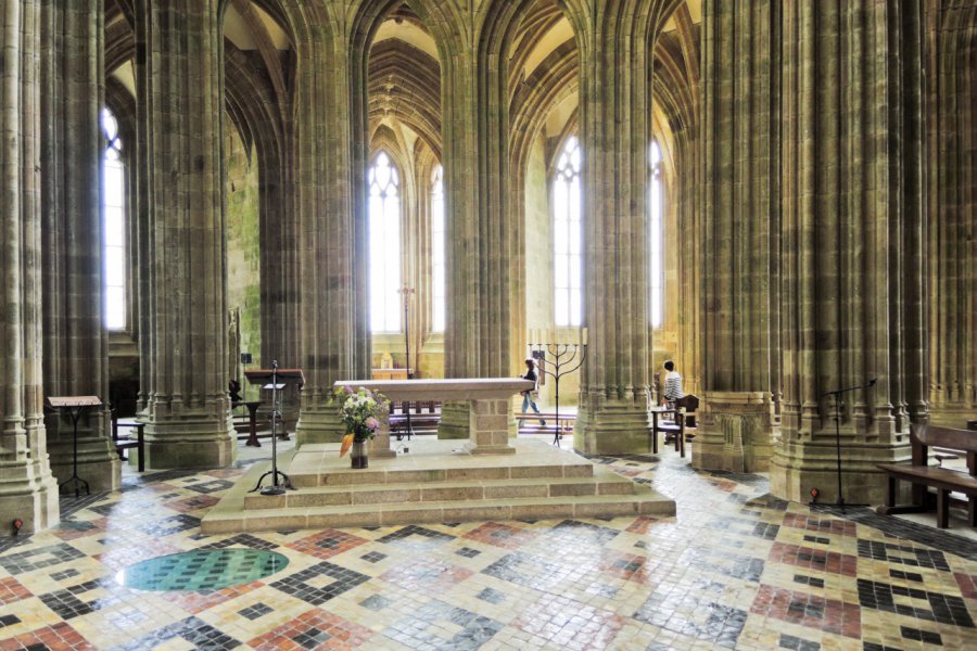 Intérieur de l'abbaye du Mont-Saint-Michel. vvoe - Adobe Stock