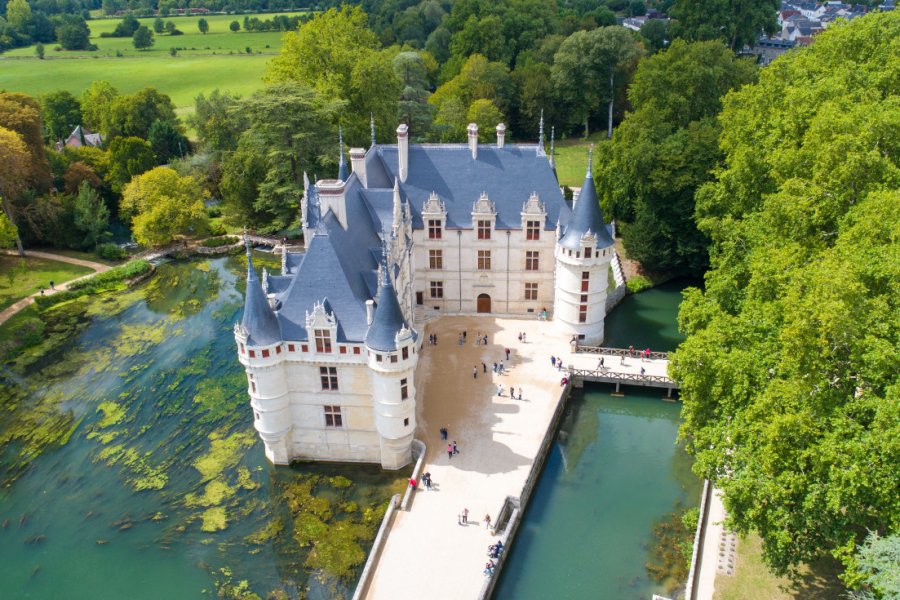Le château d'Azay-Le-Rideau. altitudedrone - stock.adobe.com