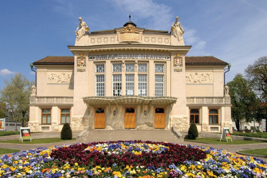 Le théâtre municipal de Klagenfurt. Harryfischer - Fotolia