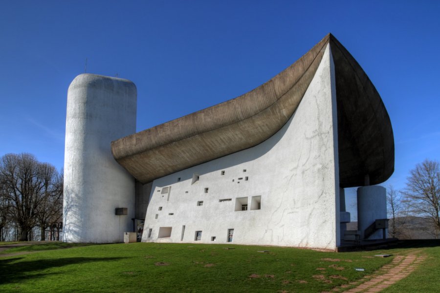 La chapelle Notre-Dame-du-Haut, à Ronchamp. Mihai-Bogdan Lazar   - stock.adobe.com