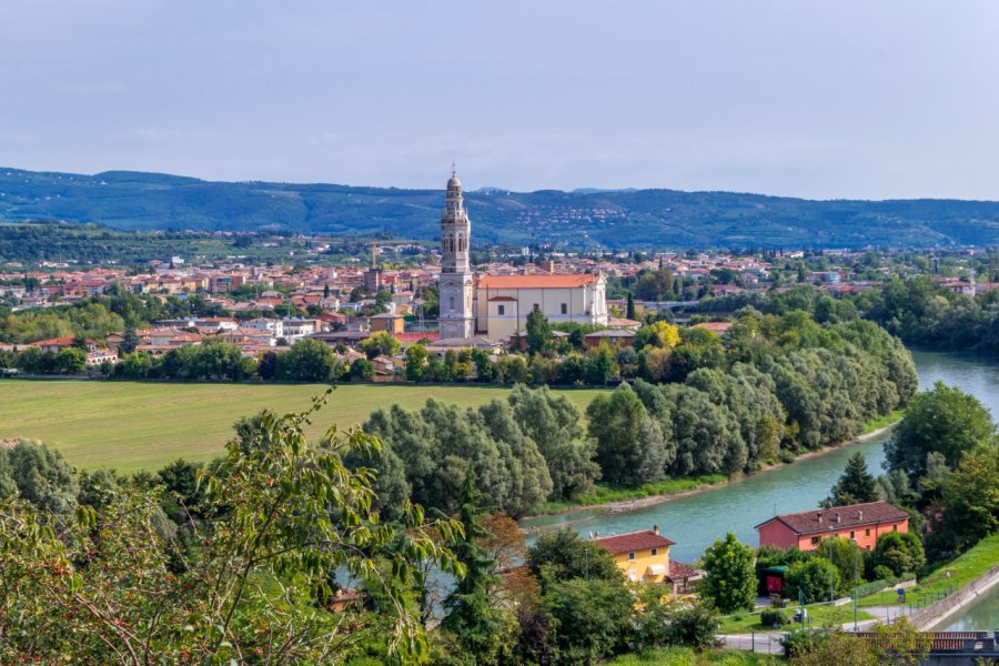 Vue sur Bussolengo. footageclips - Shutterstock.com