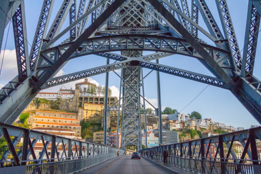 Ponte Dom Luis Ier. illpaxphotomatic - Shutterstock.com