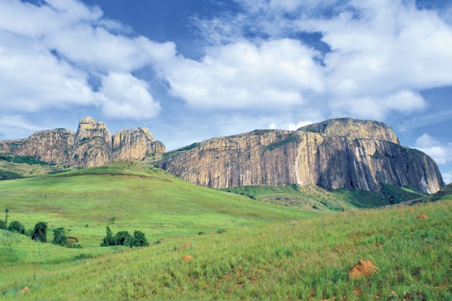 Massif montagneux au Nord d'Ihosy Alamer - Iconotec