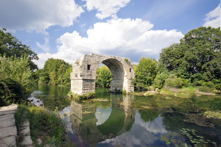 Pont Ambroix. Phil_Good - stock.adobe.com