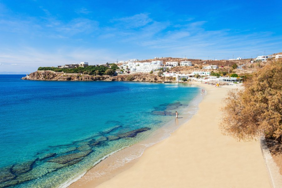 PLage d'Aghios Stefanos. saiko3p - Shutterstock.com