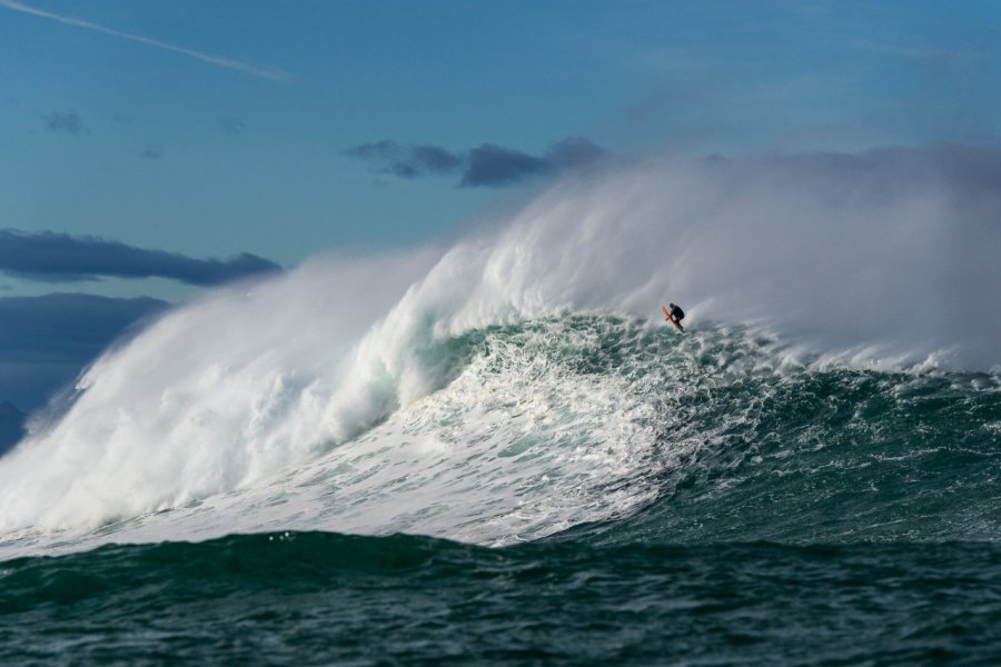 La fameuse vague Belharra. efaufau64 - Shutterstock.com