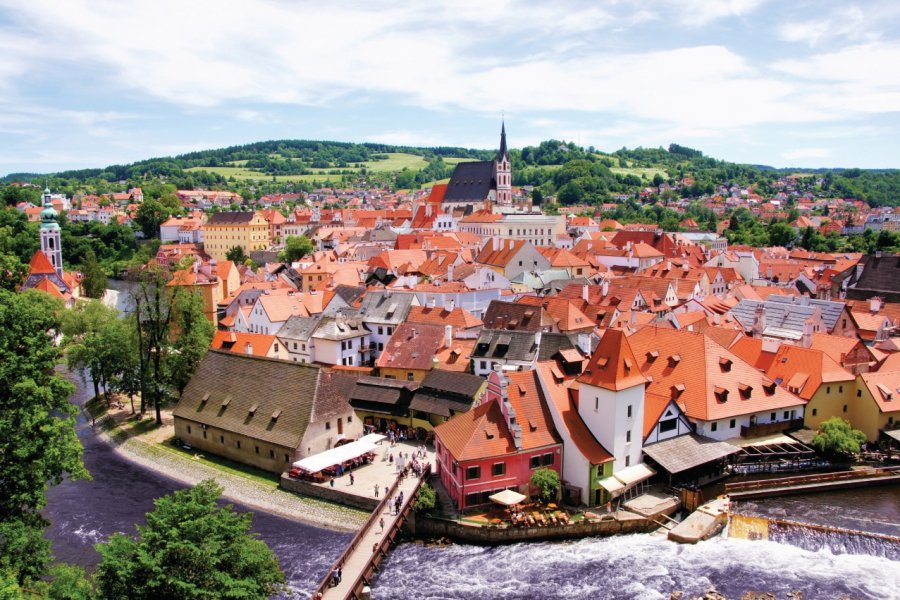 Vue aérienne de la vieille ville de Český Krumlov. Jenifoto  - iStockphoto