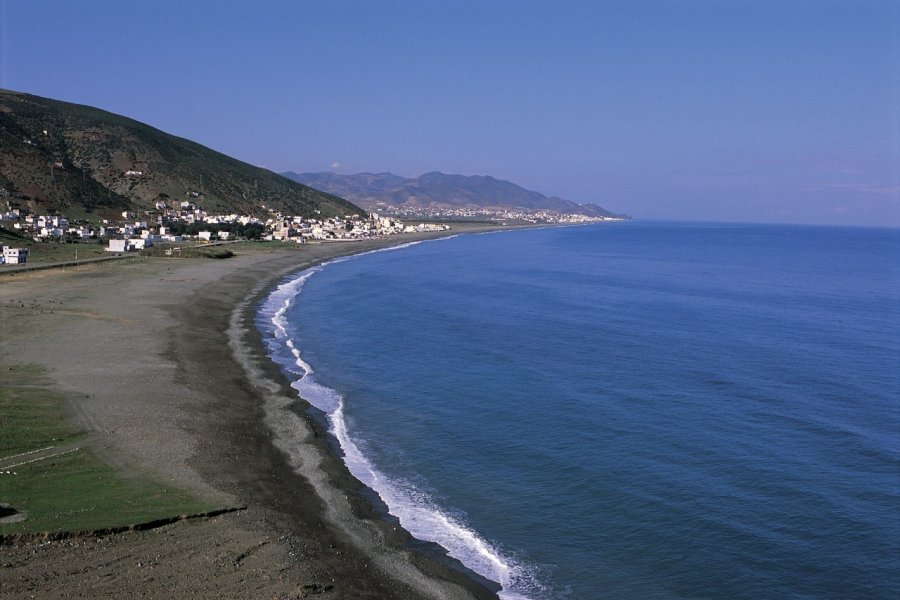 Plage de Oued Laou. Hugo Canabi - Iconotec