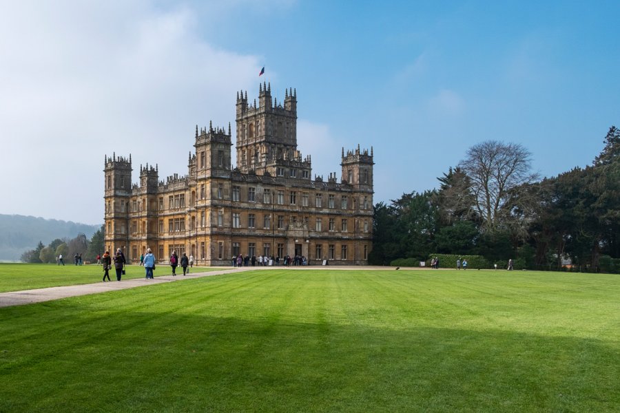 Highclere Castle, où fut tournée la série <i>Downton Abbey</i>. snapvision - Shutterstock.com