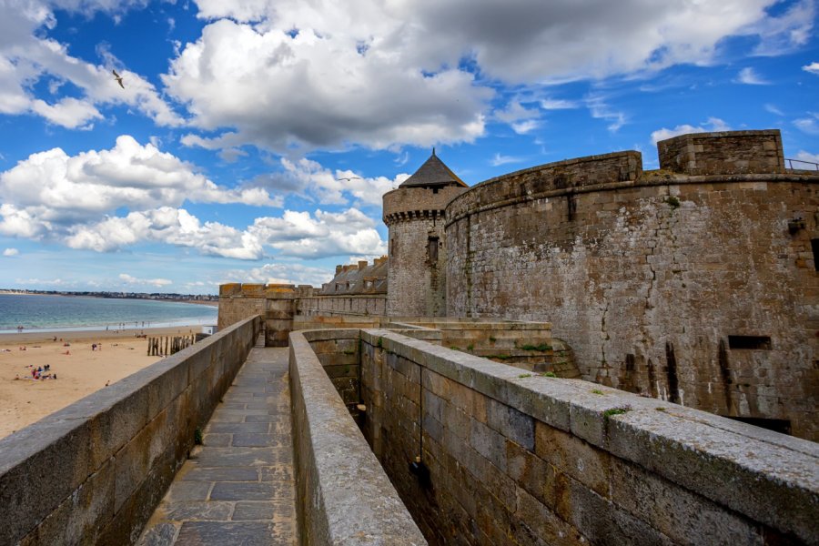 Les remparts de Saint-Malo. Yakov Oskanov - Shutterstock.com